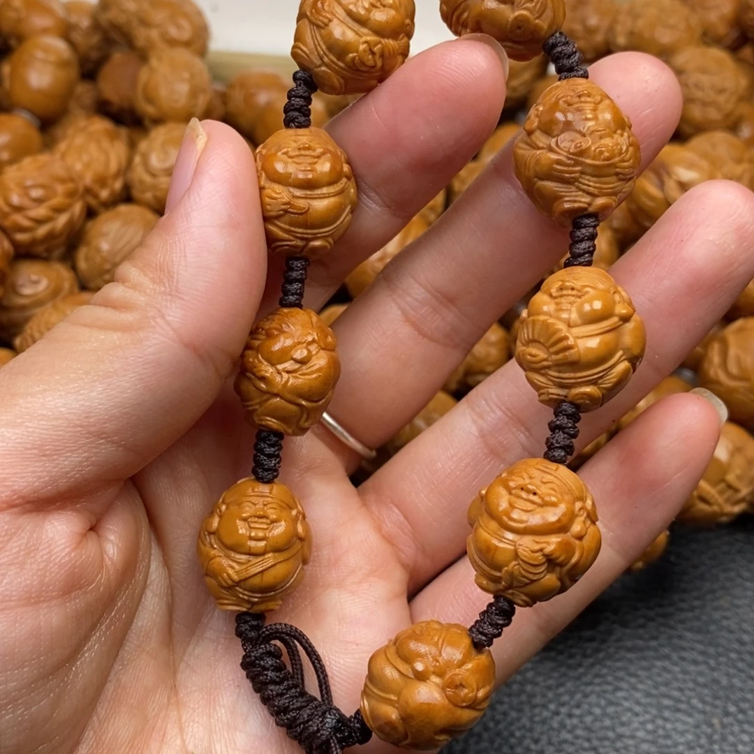 手串橄榄核小财神