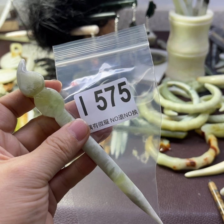 蛇纹石玉发饰合金不**殇