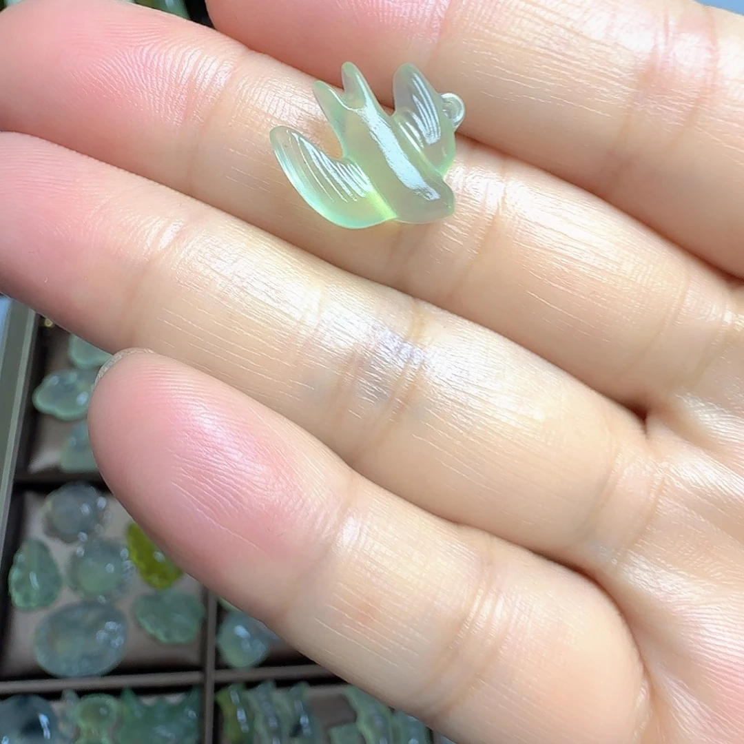 可***s未镶嵌蛇纹石玉颈饰