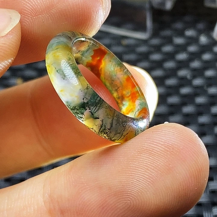 东***兰玛瑙/玉髓未镶嵌颈饰