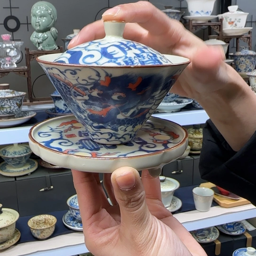 高温下的高温天气使人心情愉悦