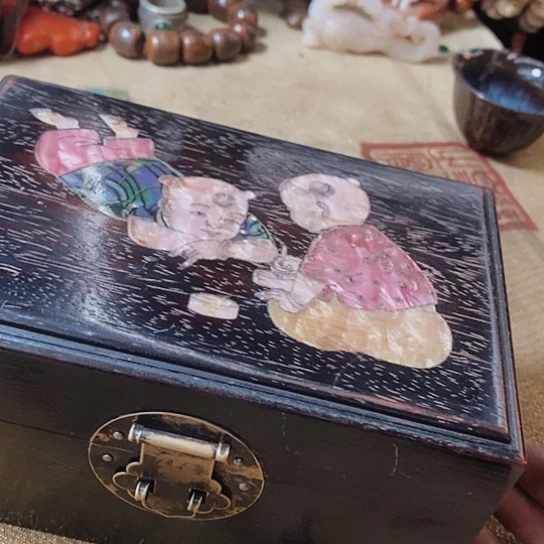 d h ki ui k h m j l