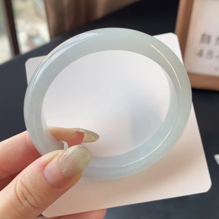 翡翠手镯未镶嵌晴蓝贵妃