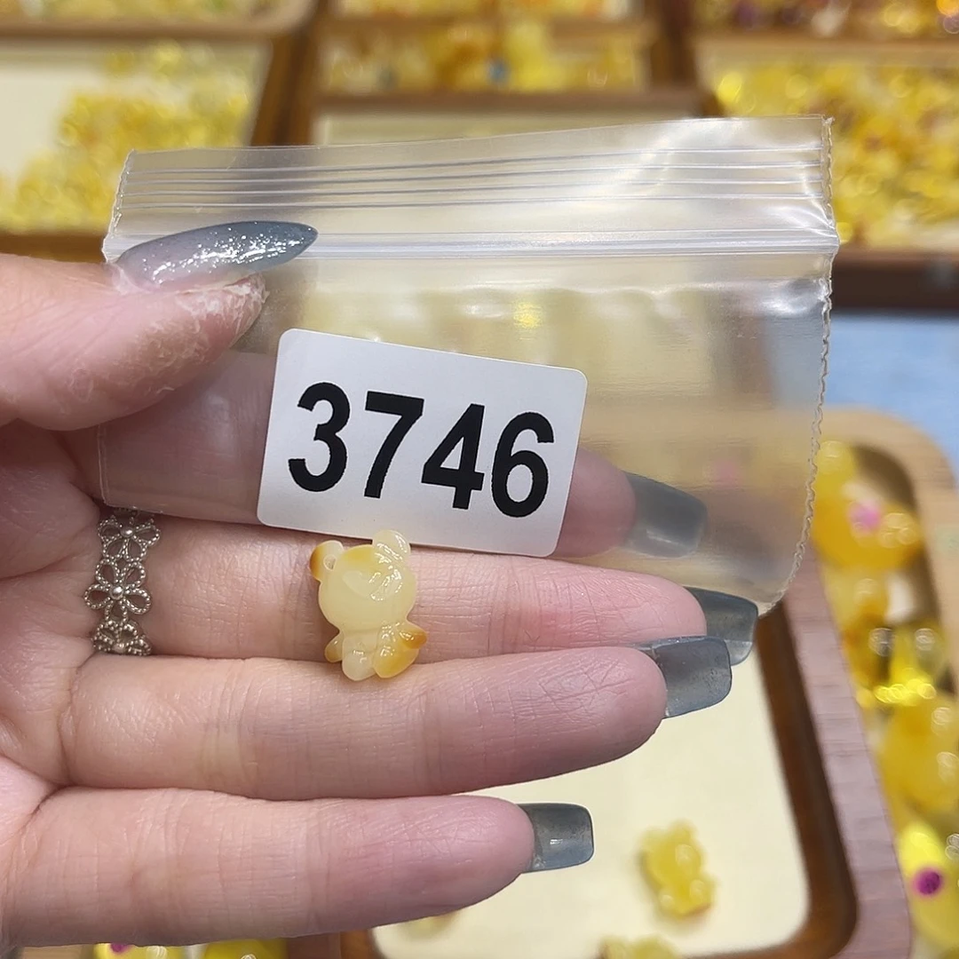 琥珀颈饰未镶嵌蜜蜡