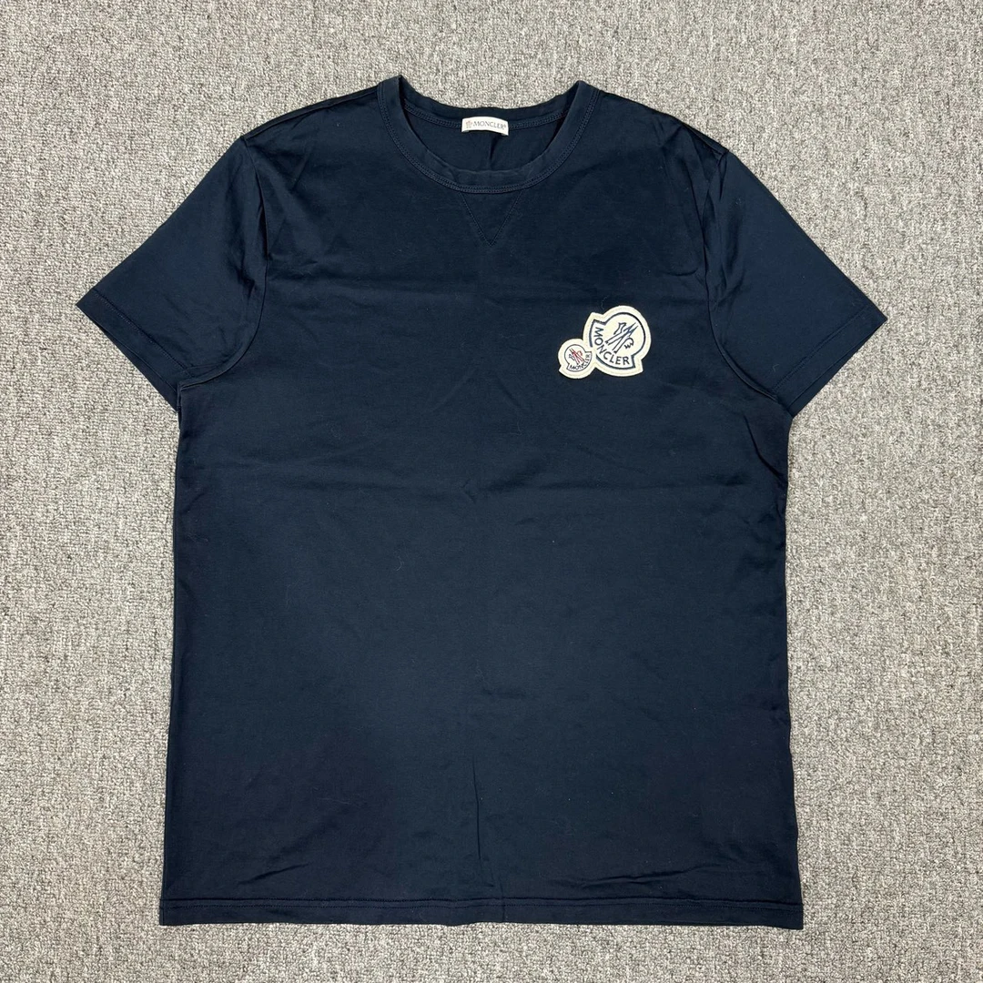 99新 MONCLER 13164356 Moncler蒙口 胸前大Logo短袖 L码