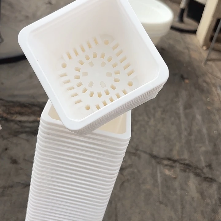 100白方盆9公分高7公分40个