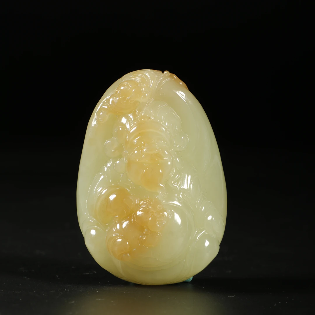 lot8829 和田玉俏糖色财神/云南典藏