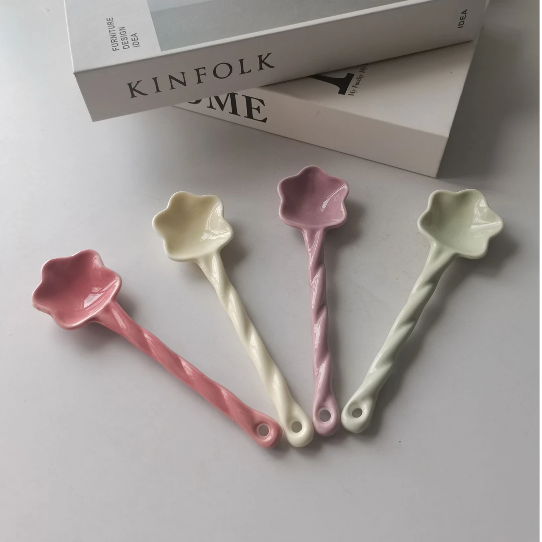 韩式创意星星高颜值甜品粉色少女心家用可爱餐具吃饭陶瓷勺子套装