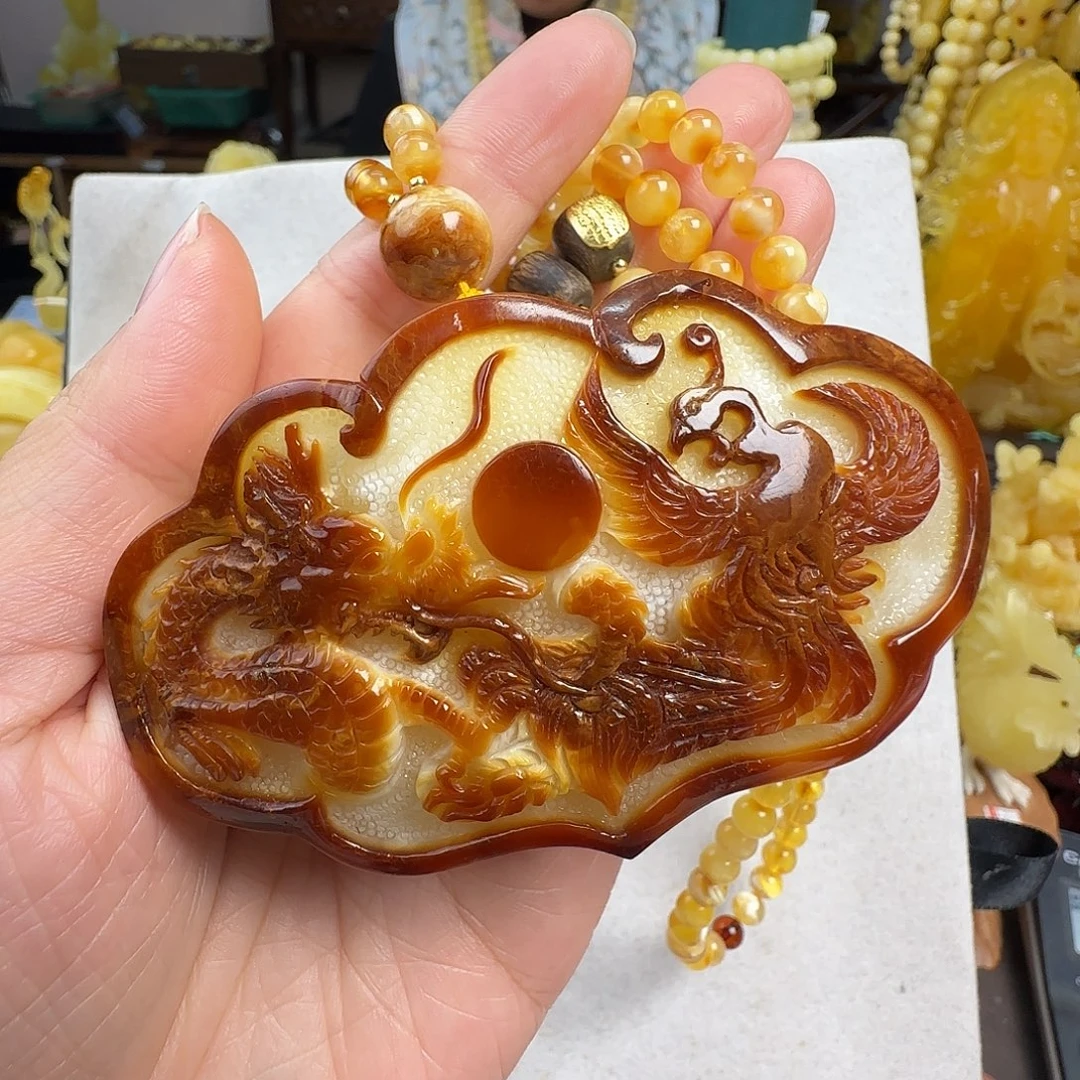 蜜蜡未镶嵌珠宝奇石