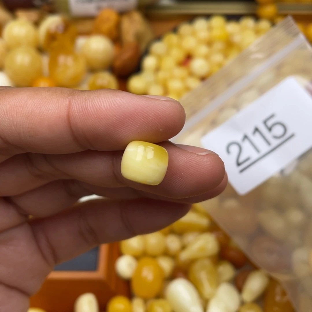 琥珀珠宝奇石未镶嵌10.8m