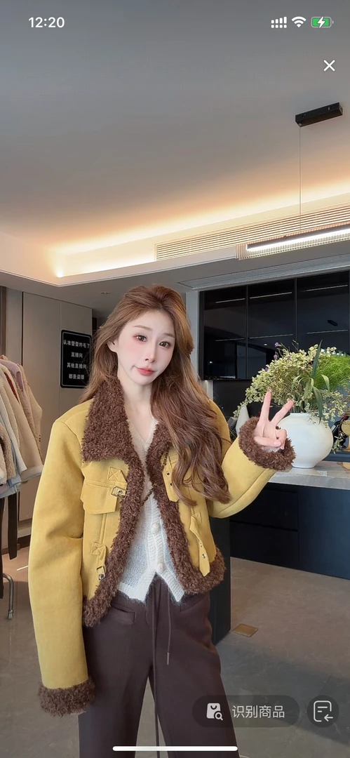 2025冬装新款大翻领内胆加绒皮毛一体短外套女上衣