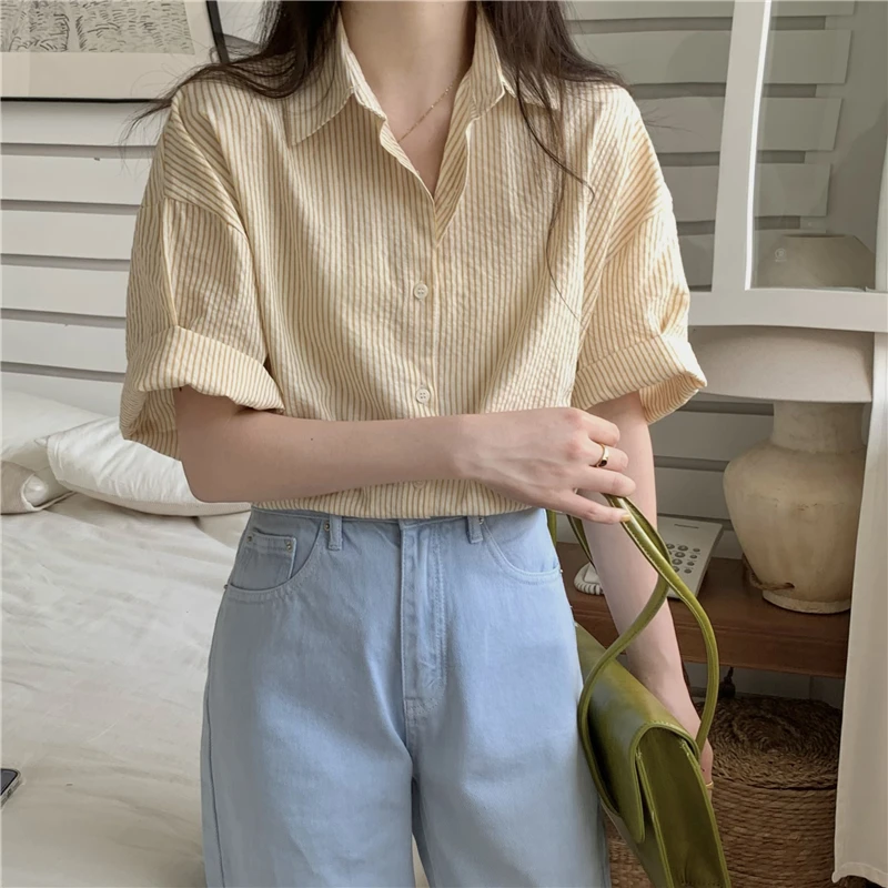 短袖条纹衬衫女2025夏季新款淡黄色polo领小个子少女衬衣正肩上衣
