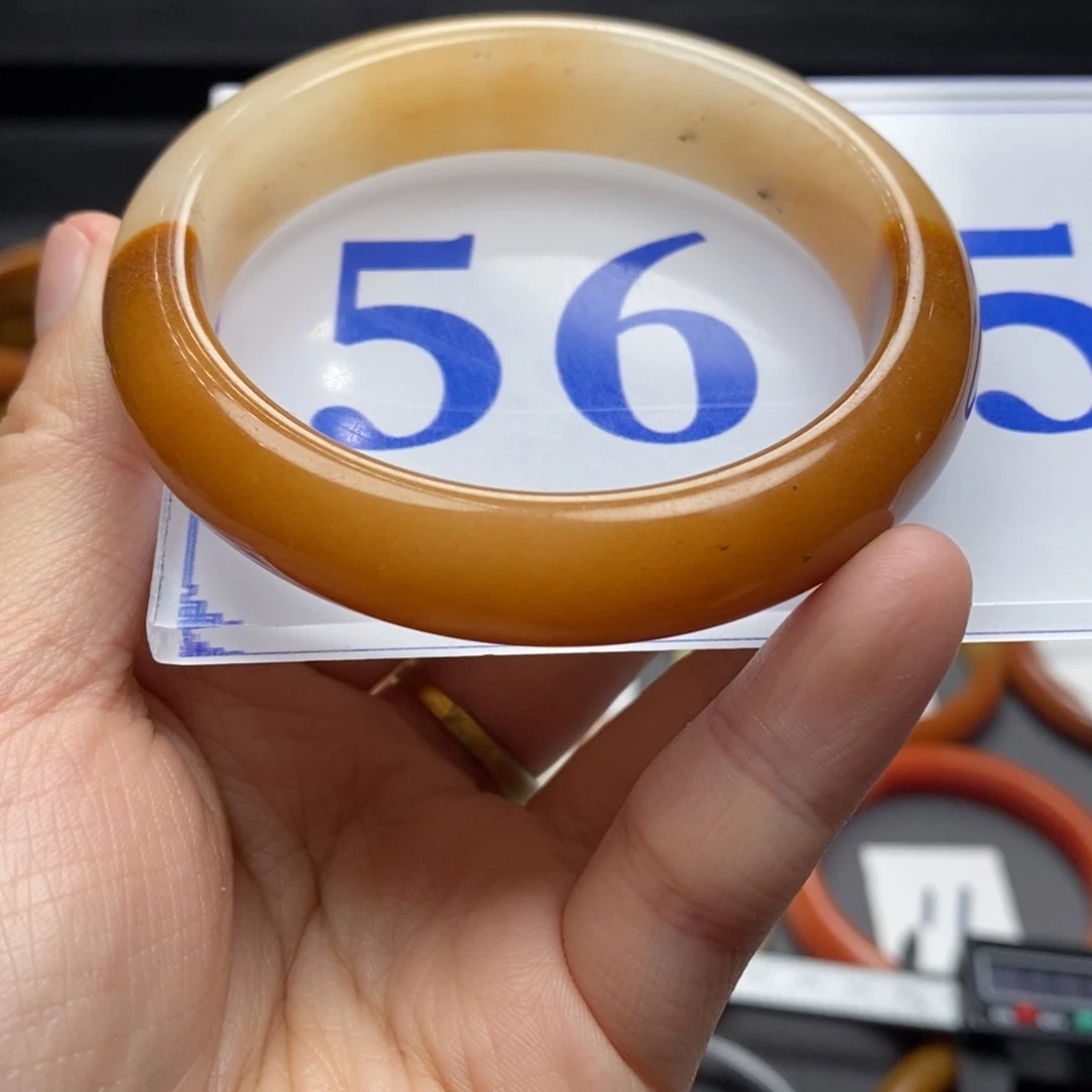 石英质玉（黄龙玉）手镯未镶嵌