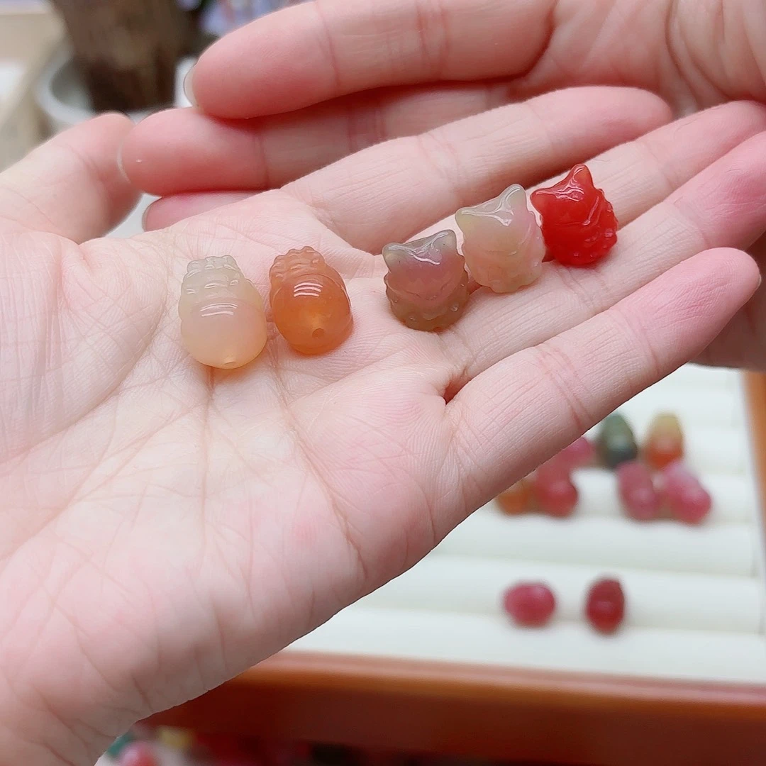 玛瑙/玉髓挂件未镶嵌盐源016