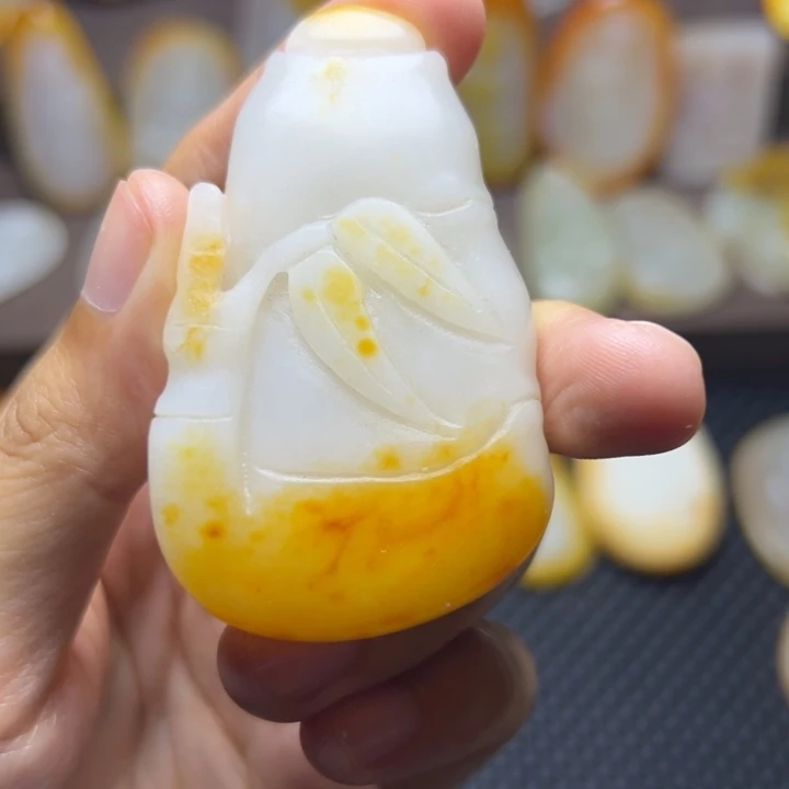 颈饰未镶嵌和田玉