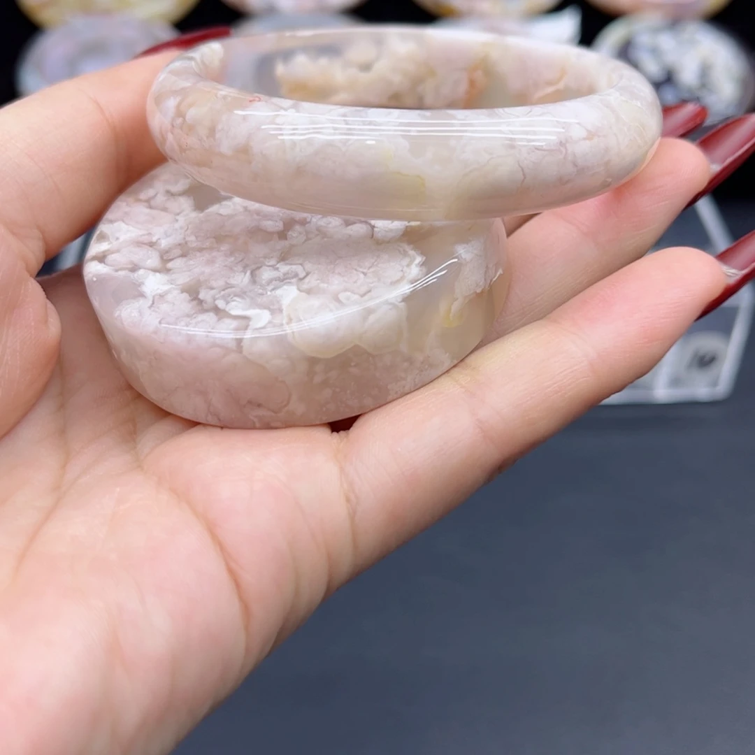 玛瑙/玉髓手镯未镶嵌57