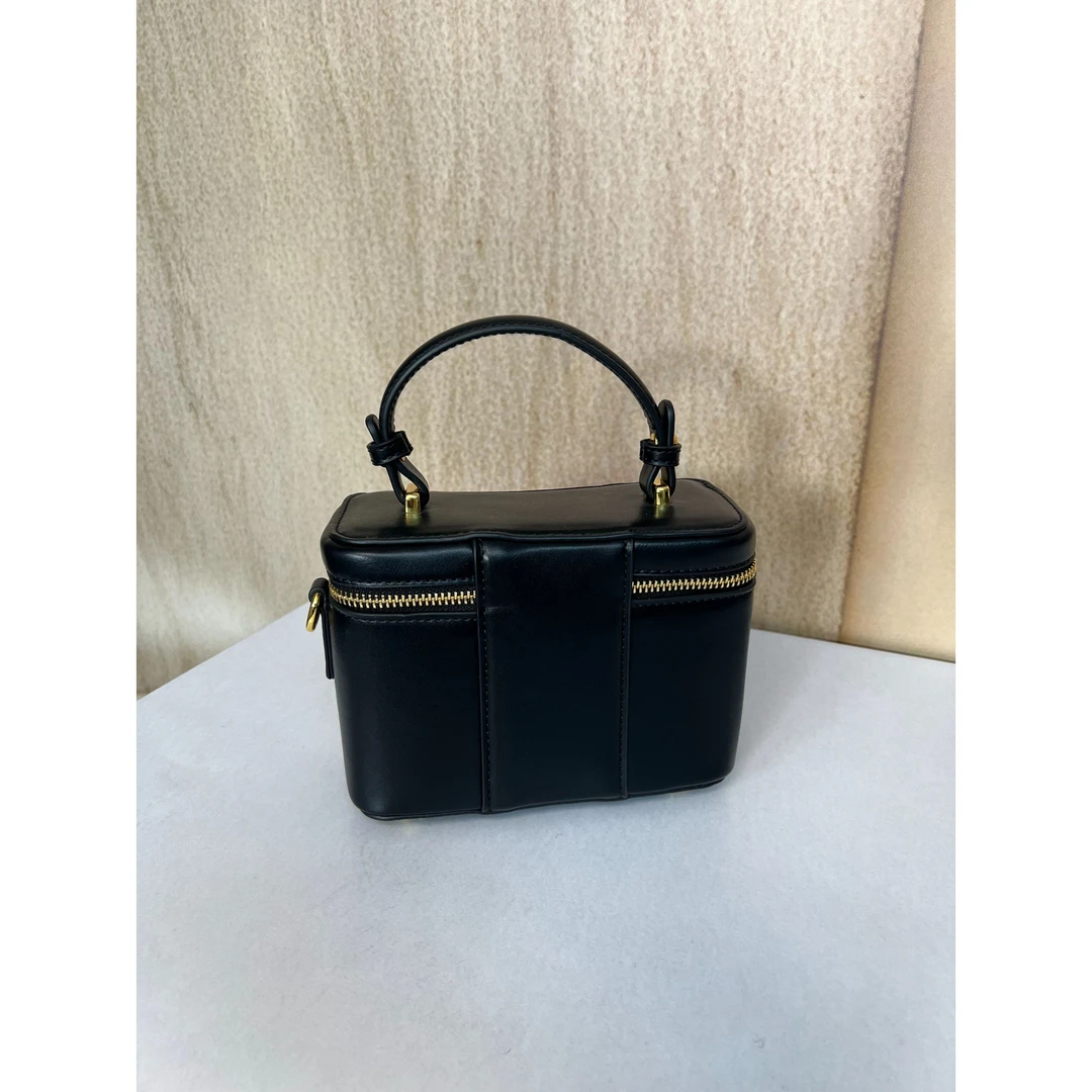 TOLEX2025新款手工时尚女包化妆包黑色百搭