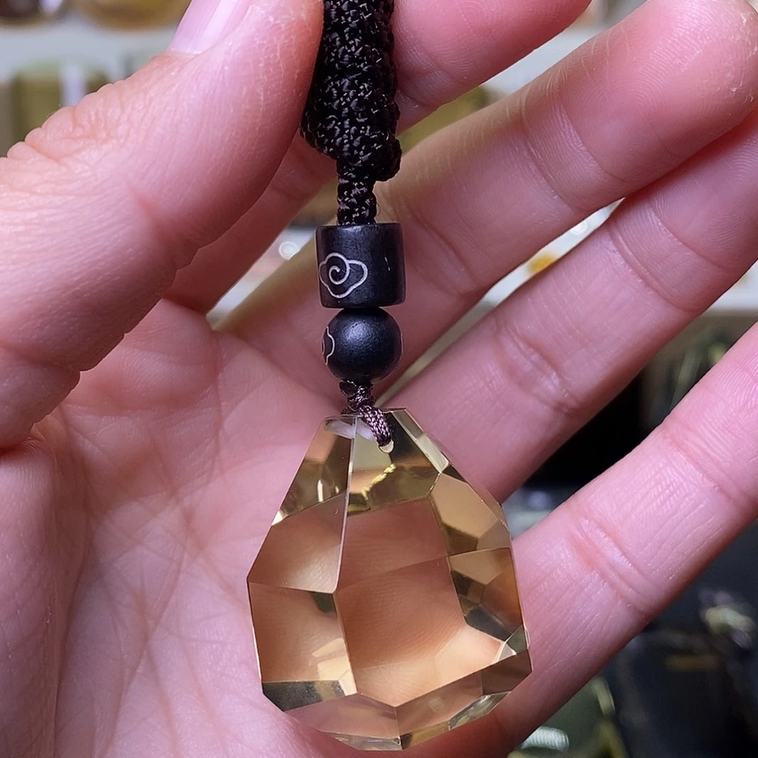 吊坠(赠链)未镶嵌水晶