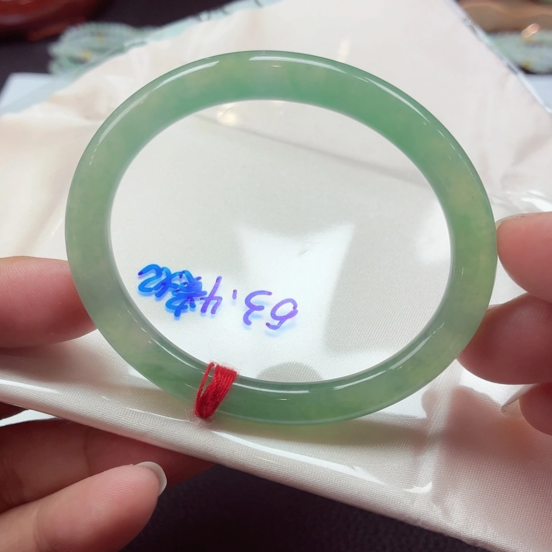 翡翠未镶嵌手镯（贵妃镯）天然缅甸A货翡翠