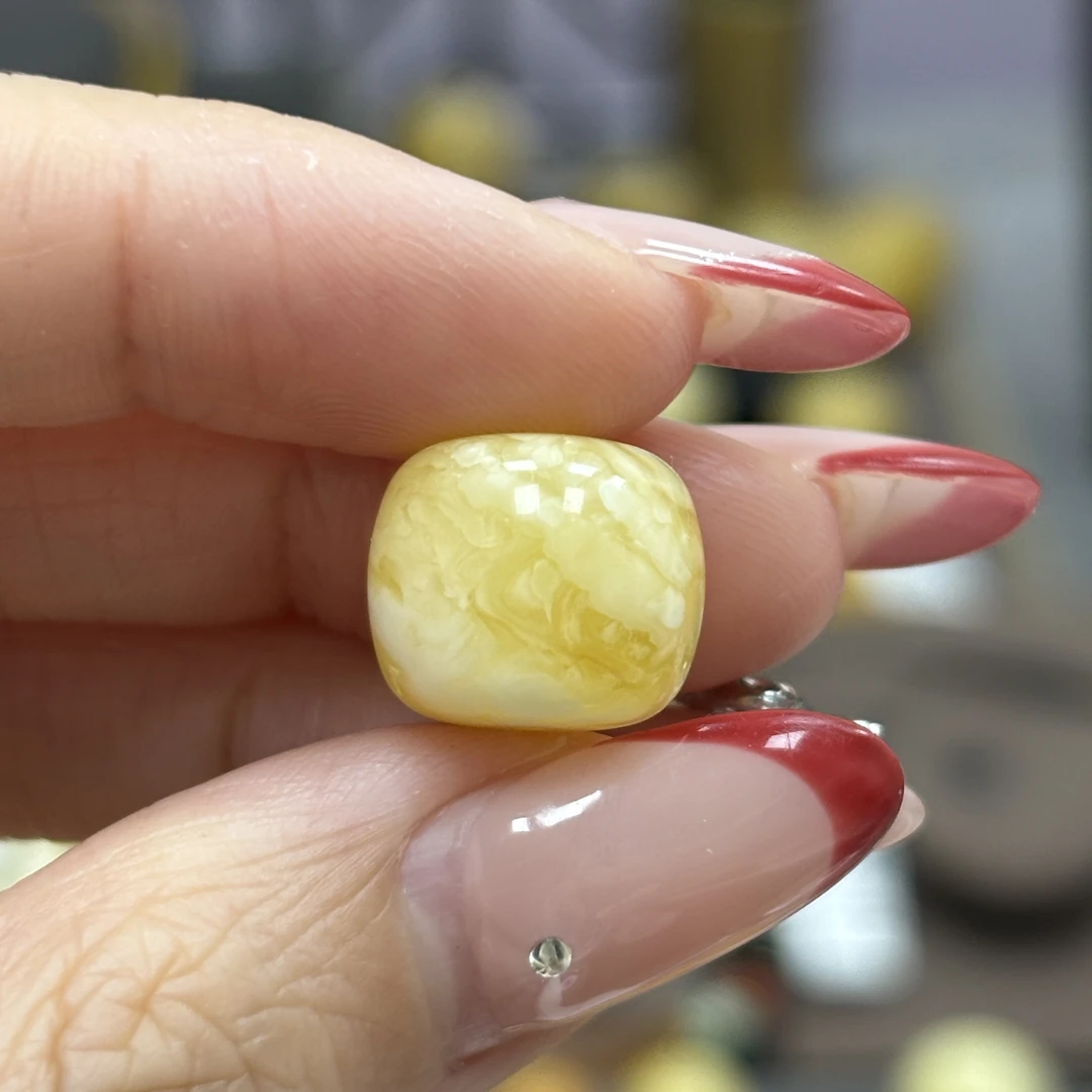 13.3*11.5mm 小妖珠宝天然原矿琥珀蜜蜡