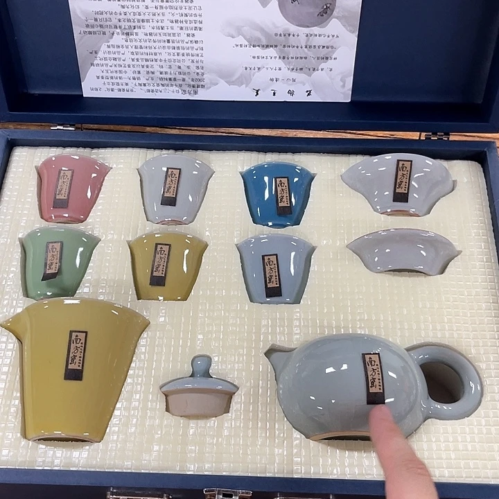 孤品茶具套装等。