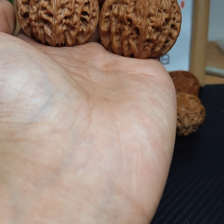 柒***啊大叶紫檀（黑酸枝木类）磨盘