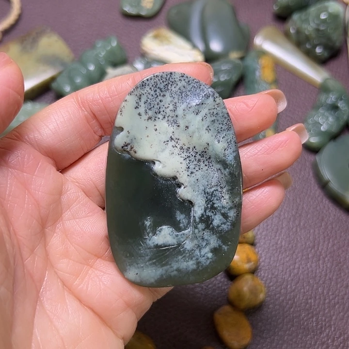 和田玉（糖玉）未镶嵌颈饰