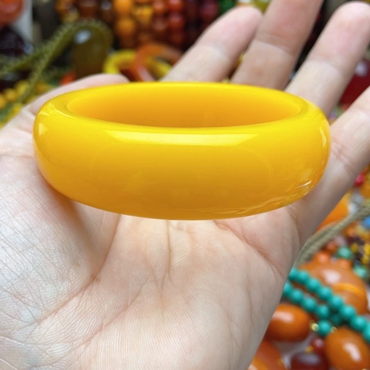 树脂制品43号黄色手镯60圈口