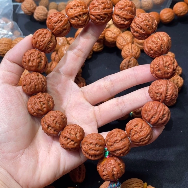 吊坠龙脊菩提珊瑚纹手持