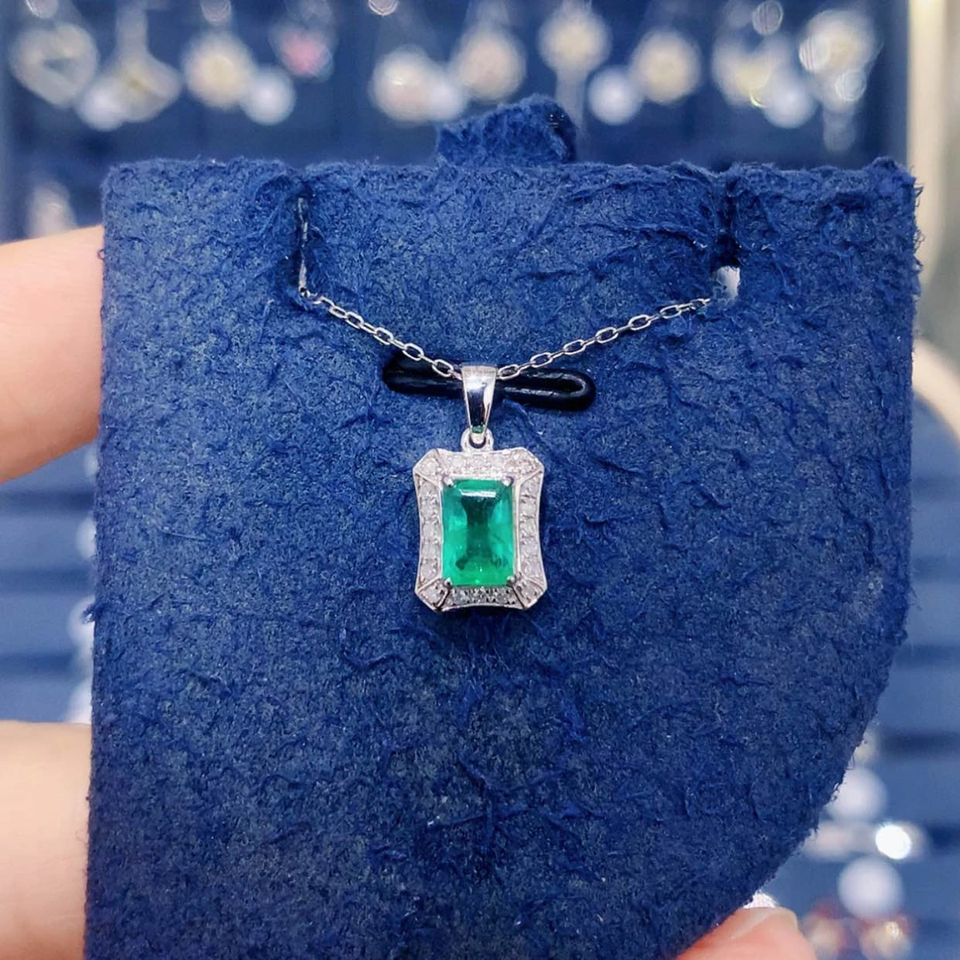 【闪购商品】吊坠(赠链)铂Pt850镶嵌祖母绿香水瓶祖母绿项链