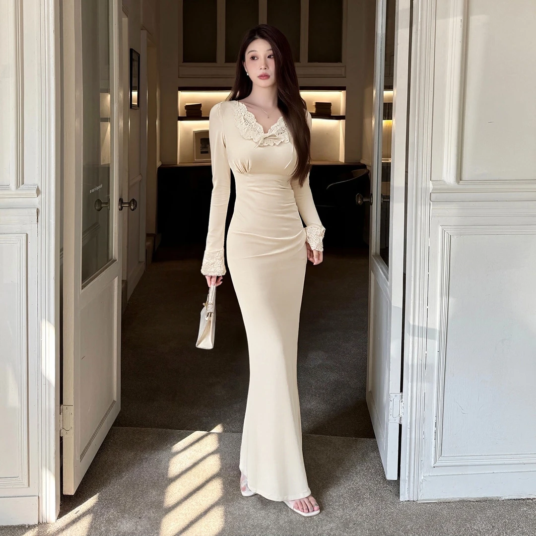新款针织显瘦连衣裙内搭打底长裙穿搭气质长袖白色性感修身长款
