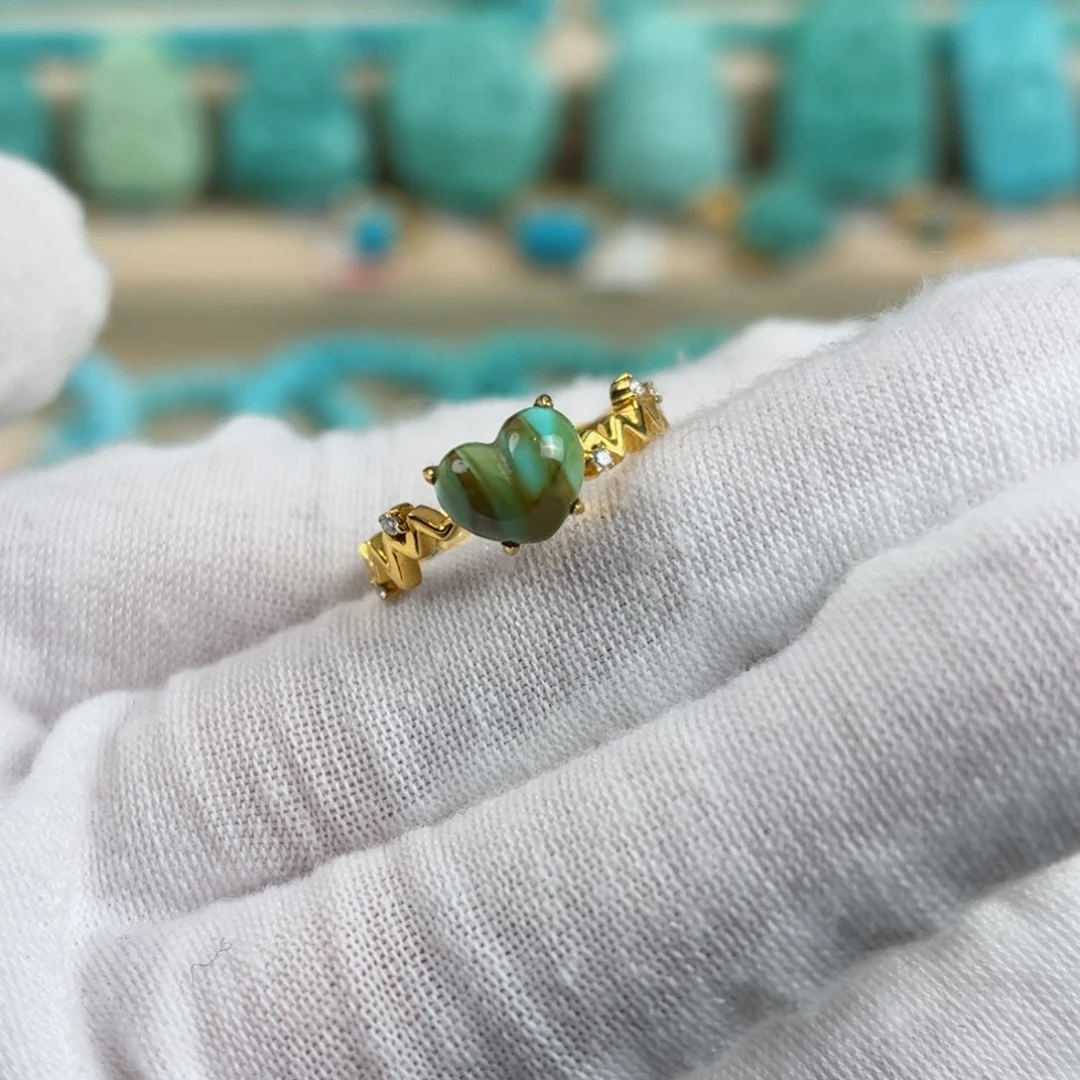 18K金镶嵌绿松石戒指