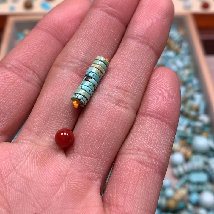 南红玛瑙配饰未镶嵌