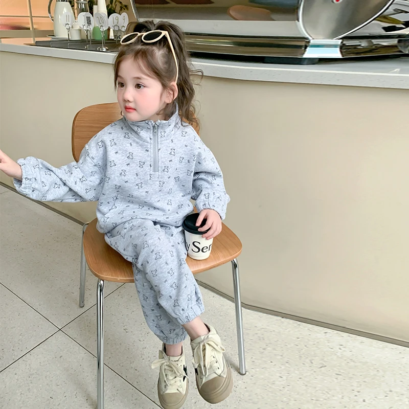 女小童春秋款套装2025新款洋气女宝宝春装卫衣纯色休闲时尚两件套