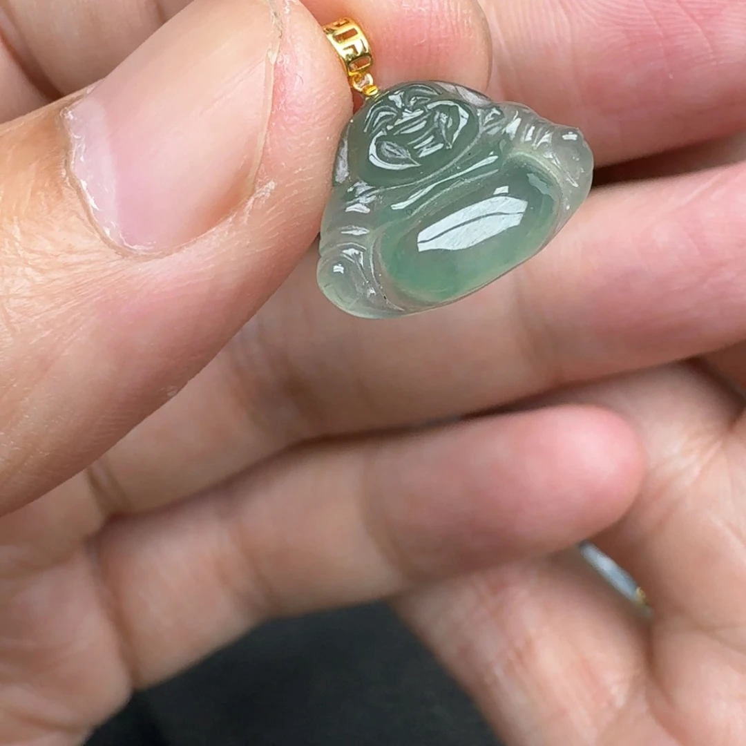 翡翠18K金镶嵌颈饰小佛公