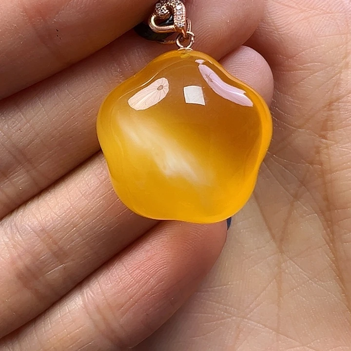 蜜蜡未镶嵌珠宝奇石