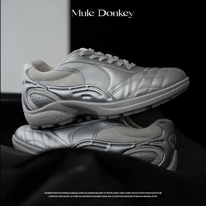 多嘴驴Donkey银色低帮赛车鞋女款春秋休闲运动鞋平底鞋轻便薄底鞋