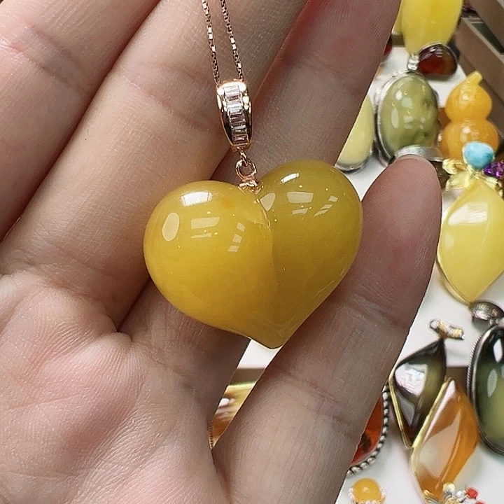 琥珀未镶嵌珠宝奇石