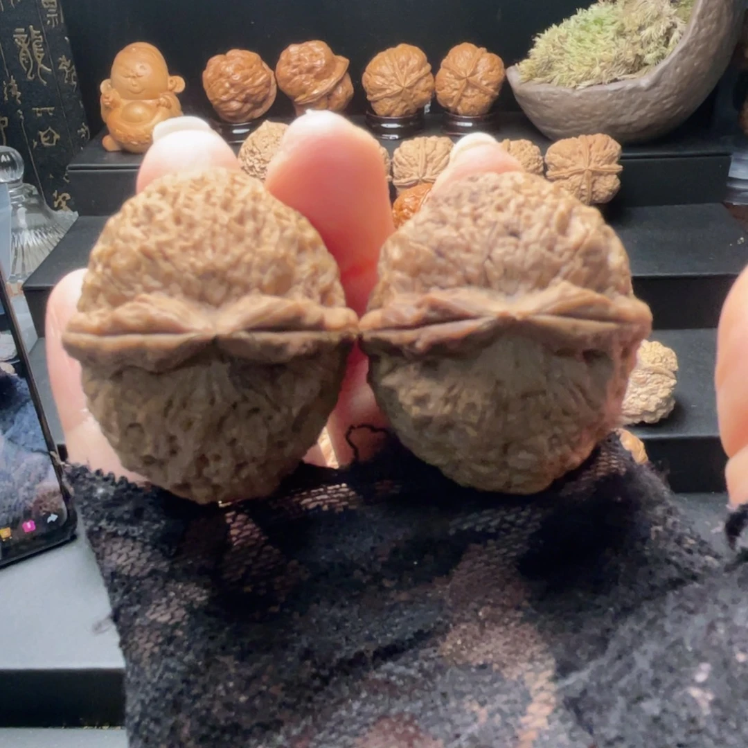 小***了把件文玩核桃罗汗……