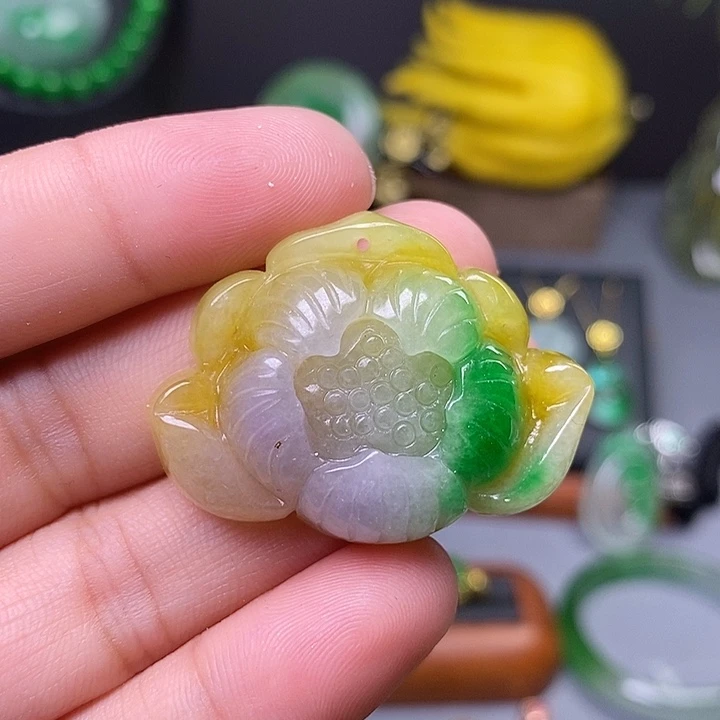 吊坠(赠链)未镶嵌翡翠