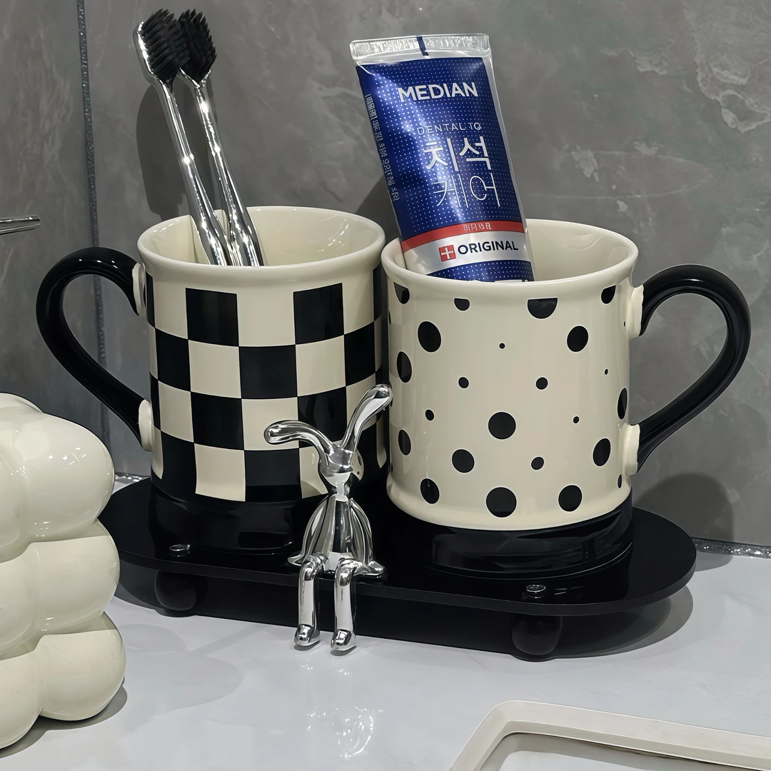 陶瓷漱口杯置物架家用卫生间洗漱杯台面刷牙杯收纳架情侣牙刷杯子