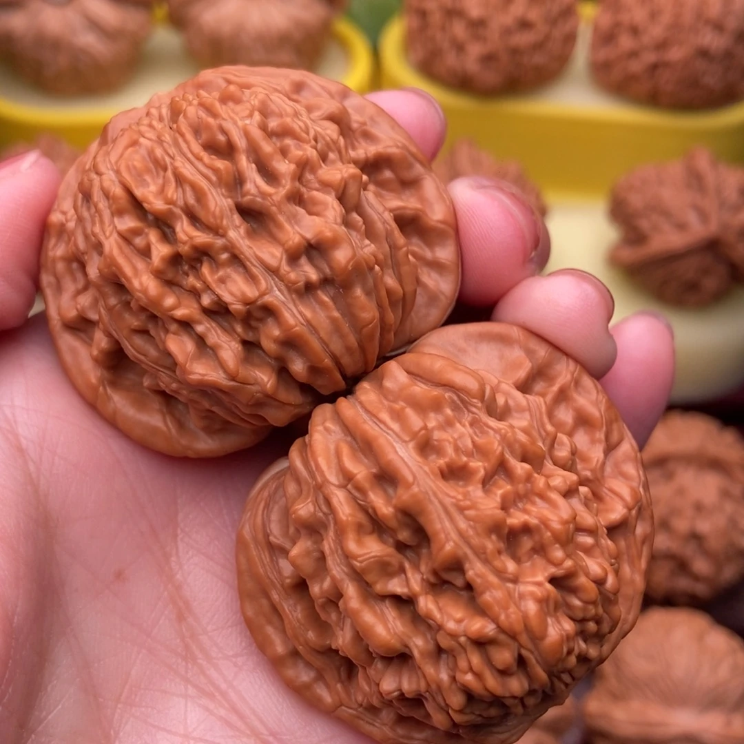 文玩核桃把件精品老树红皮四座楼44