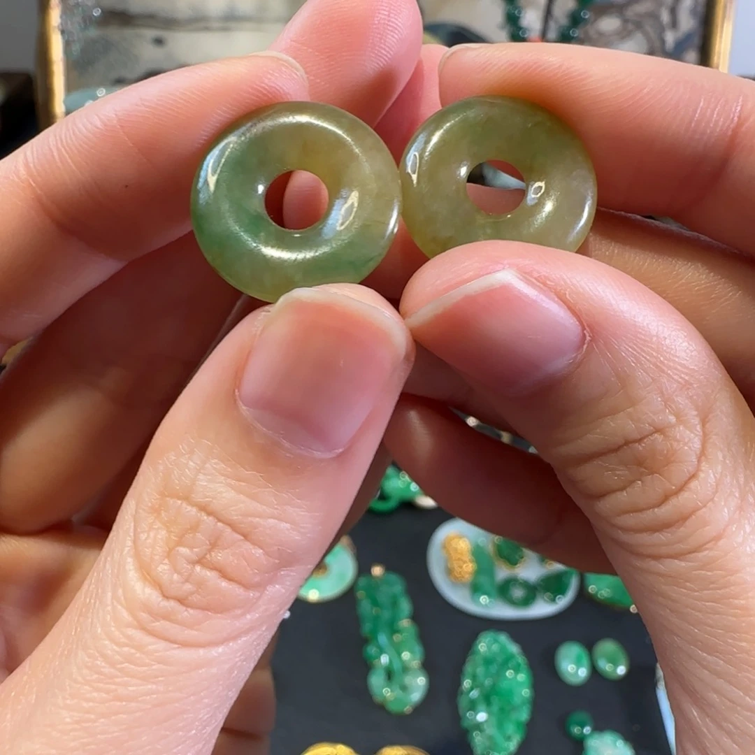 颈饰未镶嵌翡翠翡翠黄加绿 扣子