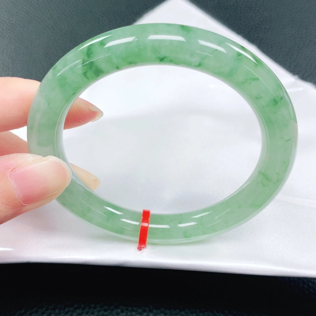 翡翠未镶嵌手镯55圈