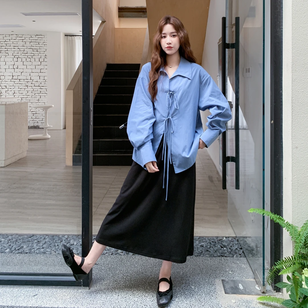 蓝色设计感系带衬衫吊带裙两件套女2025早秋超火韩系气质减龄套装