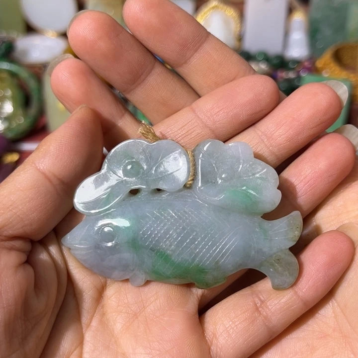 翡翠未镶嵌颈饰精美翡翠非常漂亮