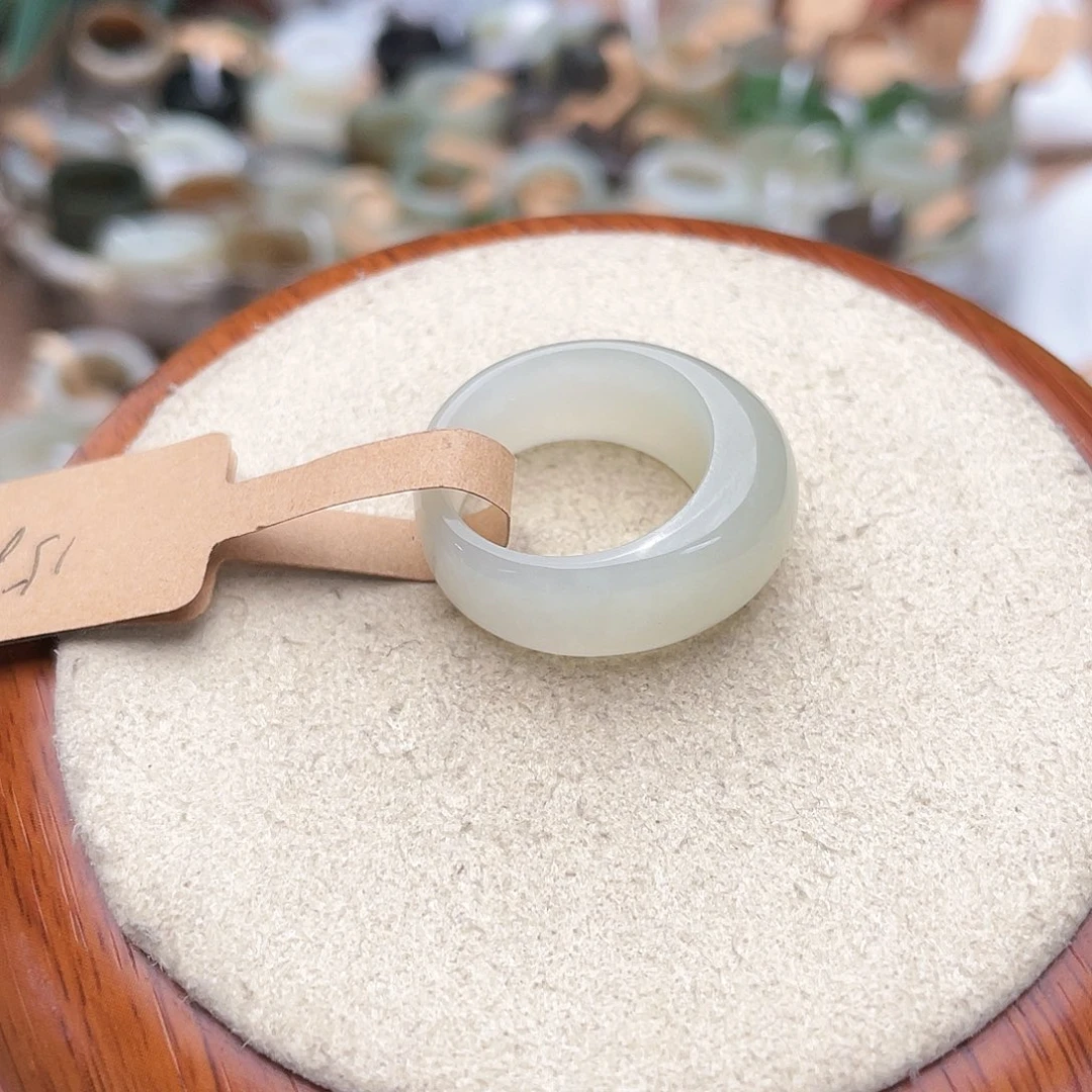 未镶嵌戒指和田玉Q85晴水馒头18.1不退换