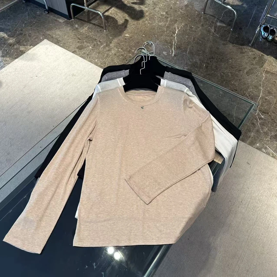 纯色软糯带钢牌高级感打底上衣 J000129
