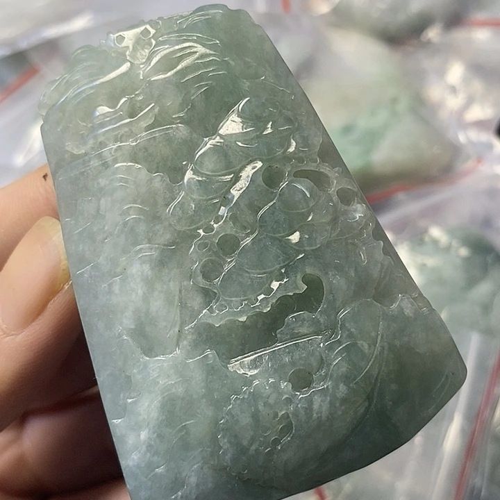 翡翠未镶嵌颈饰天然翡翠A货