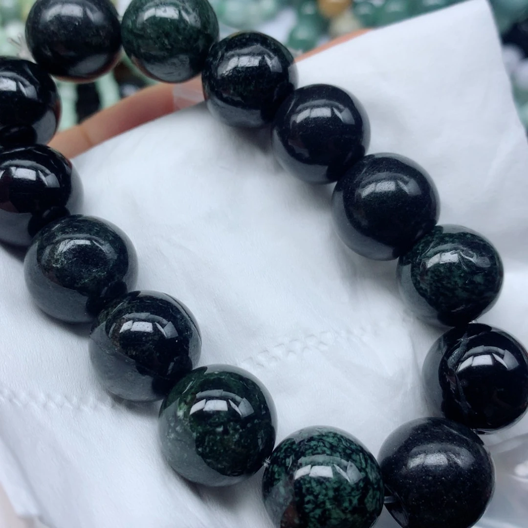 翡翠未镶嵌颈饰手串